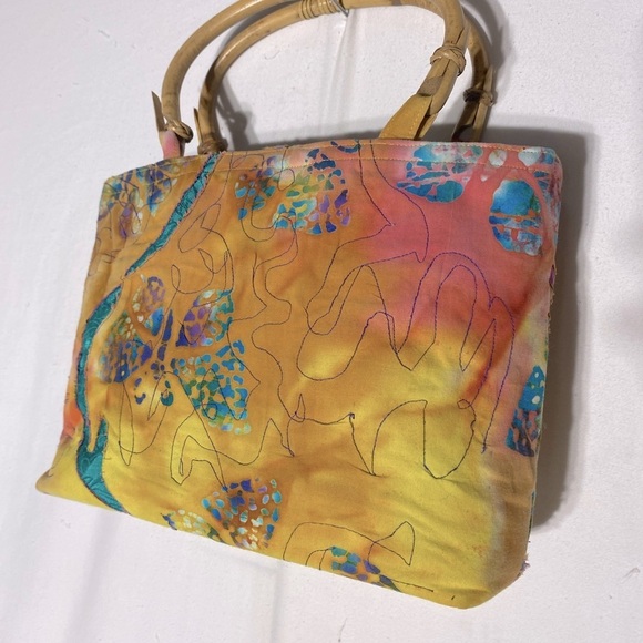 Vibrant Cutout Layered Print Wood Handle Small Handbag - Picture 2 of 13